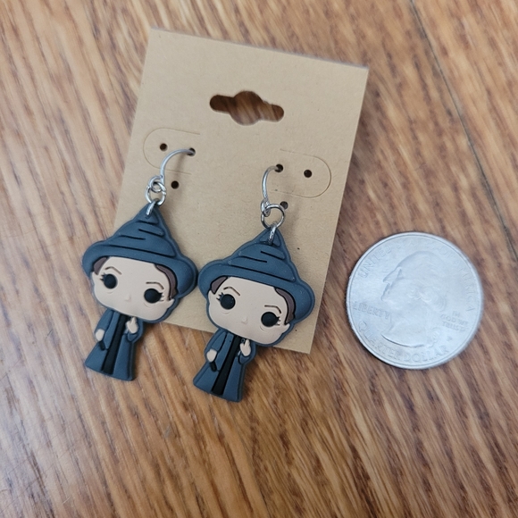 New Prof. McGonagall Harry Potter Dangle Earrings - Picture 5 of 5